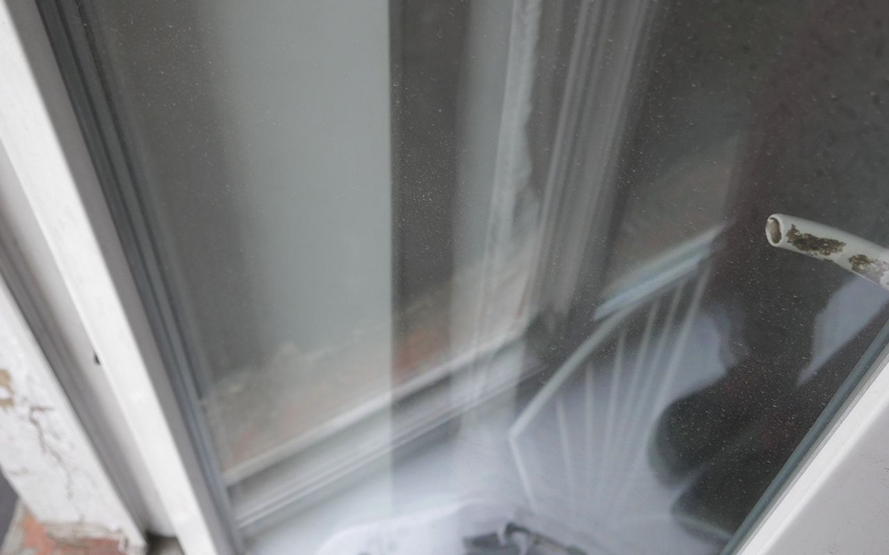 Padoms tiem, kas nemīl uzkopt: pāris pilieni ūdenī, un logi spīdēs kā jauni līdz pat pavasarim.