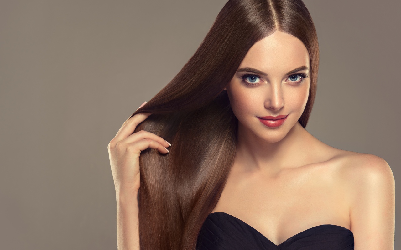 Uzņēmums Invima pieņēma lēmumu nekavējoties izņemt no pārdošanas Latvijā populāro matu kopšanas līdzekli, kura sastāvā bija neatļautas sastāvdaļas.