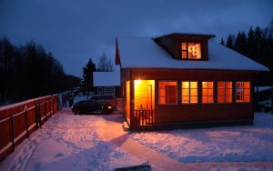 Tāpēc ziemā ieteicams piebraucamo ceļu apkaisīt ar kafijas biezumiem.