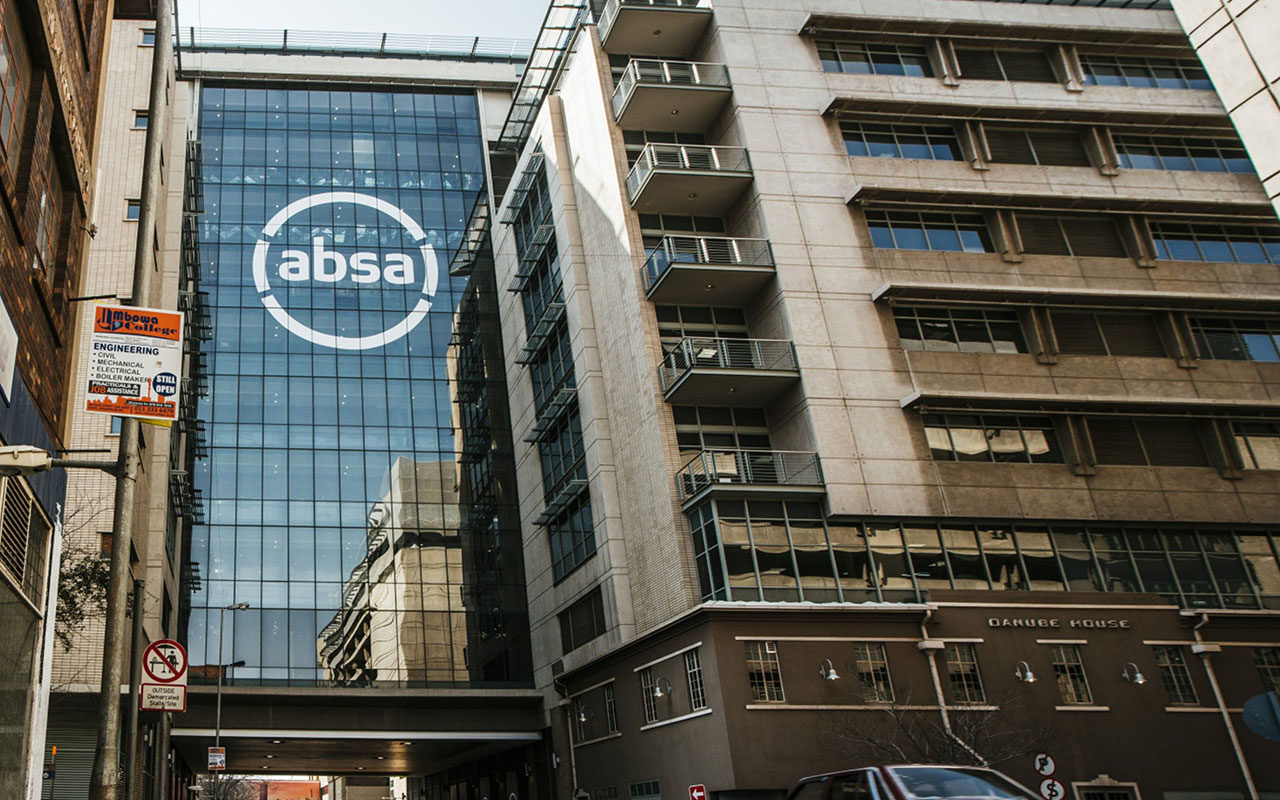 Četri lielākie bankas slēdz bankomātus visā Dienvidāfrikā