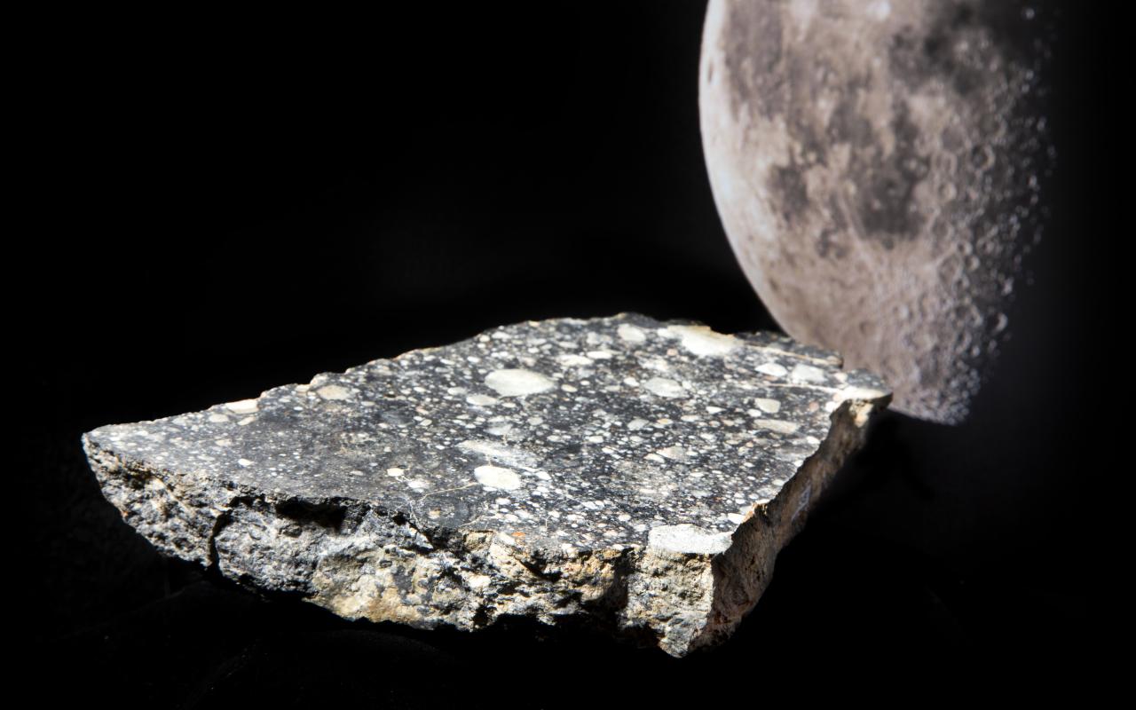 Vīrietis gadiem ilgi glabāja akmeni, cerot, ka tas ir zelts. Izrādījās, ka tas ir daudz vērtīgāks.