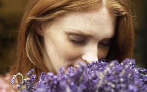 Eksperimentāla ierīce ļauj cilvēkiem ar anosmiju atšķirt smaržas