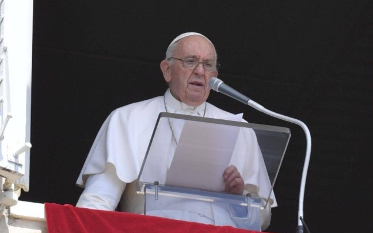 Stambulā pāvests sveic vecākus cilvēkus, kas ir „visu dārgums”