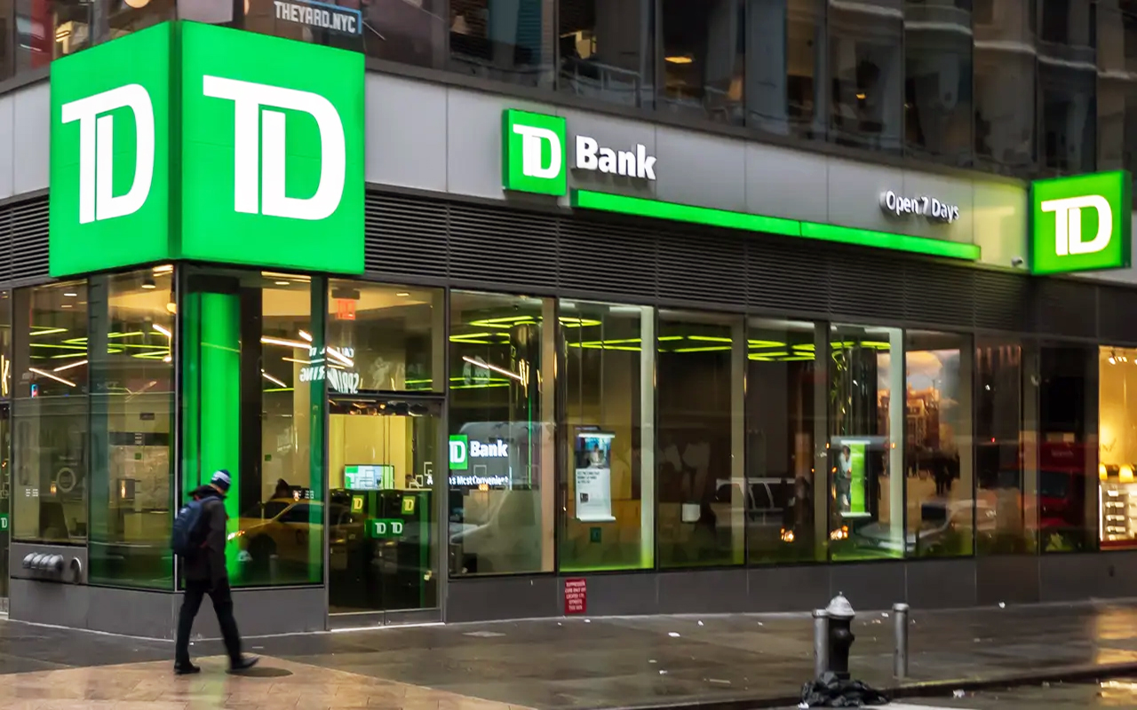 Četri lielākie bankas slēdz bankomātus visā Dienvidāfrikā