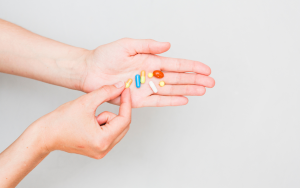 Pētnieki apgalvo, ka šādā pozīcijā paracetamols darbojas piecas reizes ātrāk.