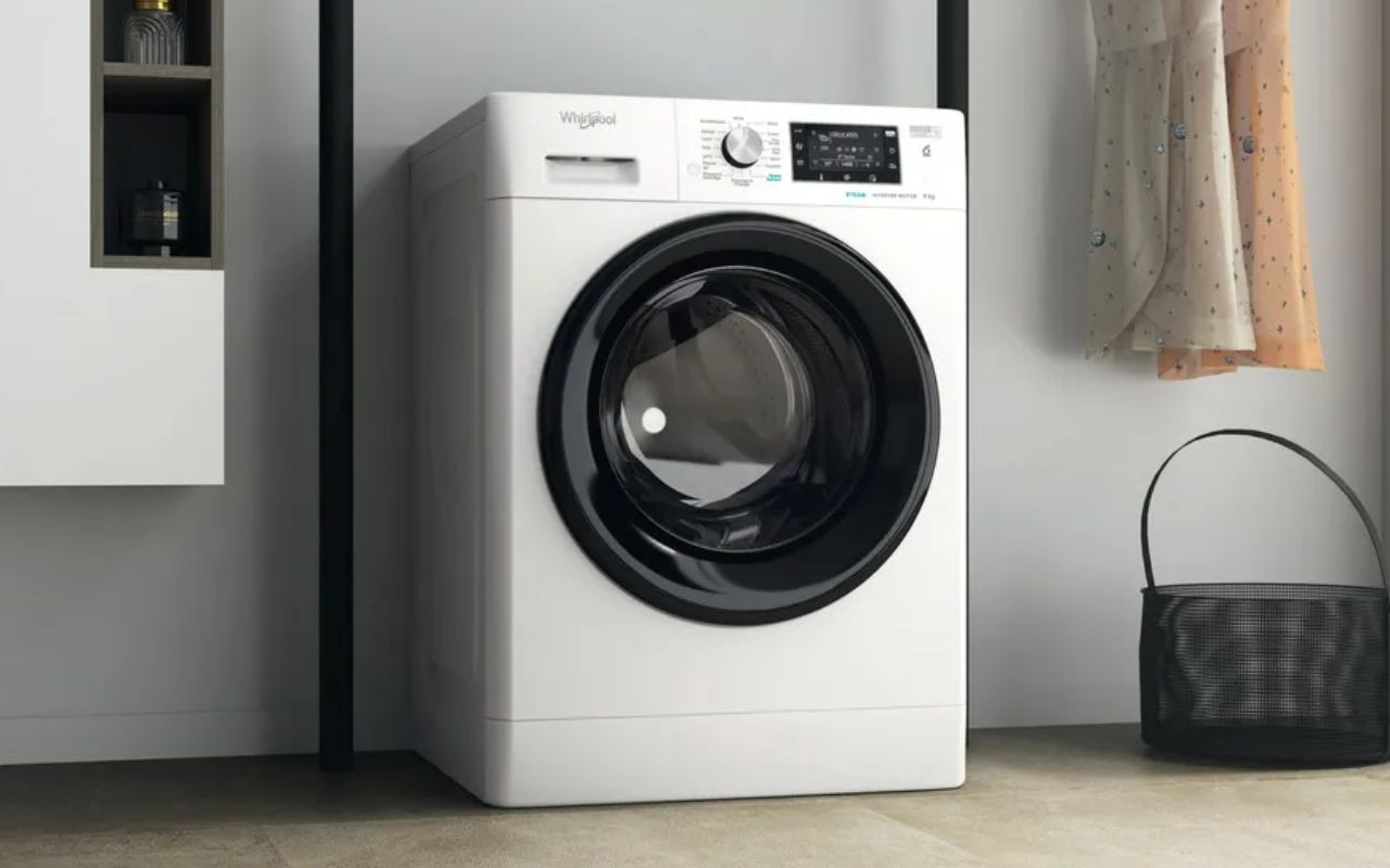 Ko nozīmē kļūdu kodi E1 un E2 jūsu veļas mašīnā un kā tos novērst, neizsaucot speciālistu?