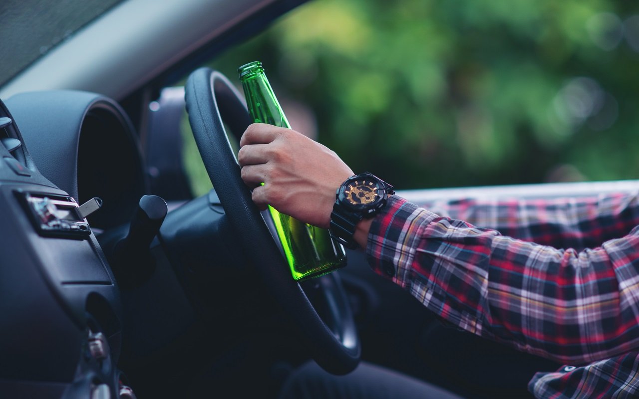 Tiesnesis nolēma izraidīt no Latvijas Ekvadoras pilsoni, kurš bija sodīts par braukšanu reibumā un bez autovadītāja apliecības: viņš lūdza atļauju palikt, jo viņam ir divi nepilngadīgi bērni.