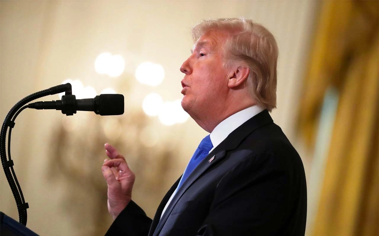 Amerikas Savienotās Valstis aptur visas lēmumu pieņemšanu par patvēruma piešķiršanu