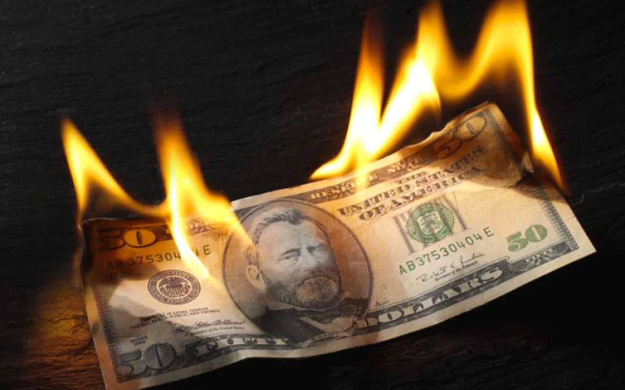 Latvijas banka iznīcināja 389 miljonus banknošu