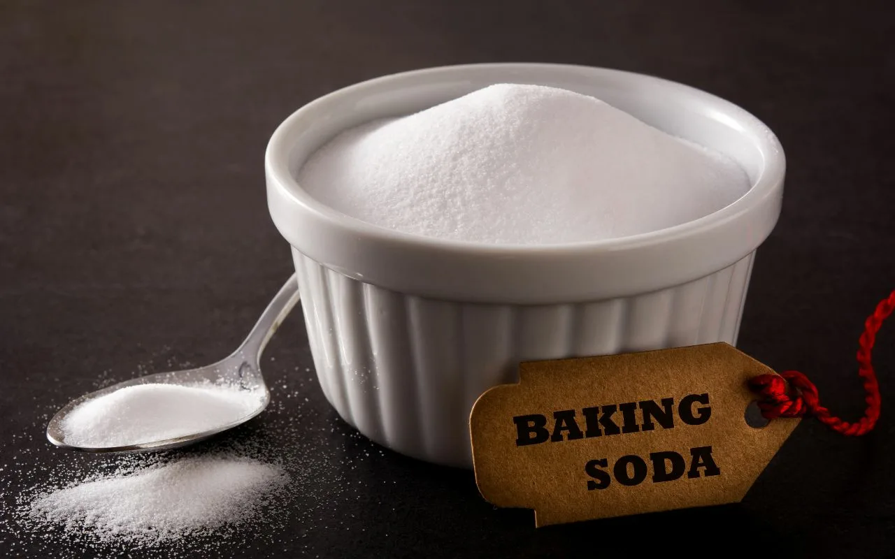 Kartupeļu mizu sajaukšana ar pārtikas sodu: kāpēc tas ir ieteicams un kāda ir tā lietderība