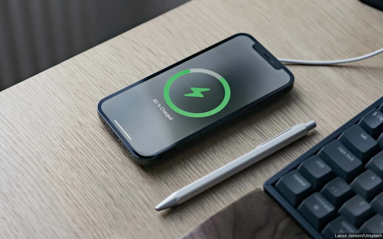 Kā pareizi uzlādēt tālruni, lai aizsargātu tā akumulatoru