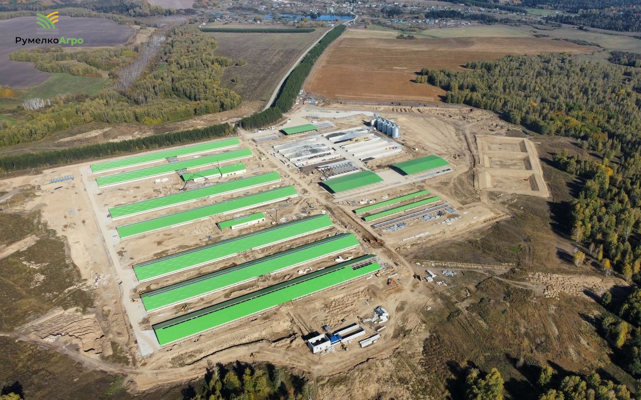 Latvija meklē nepieredzējušus darbiniekus savām lašu fermām ar algu virs 3000 eiro.