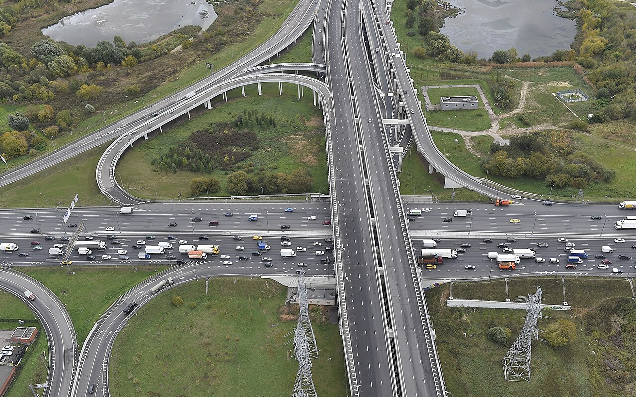 Jauka dāvana no ES: bezmaksas autoceļi līdz 2031. gadam tūkstošiem automašīnu