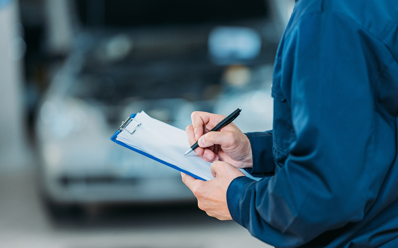 Atteikšanās no ikgadējās tehniskās apskates automašīnām, kas vecākas par 10 gadiem. Kāpēc ES transporta ministri noraida šādu drošības pasākumu?