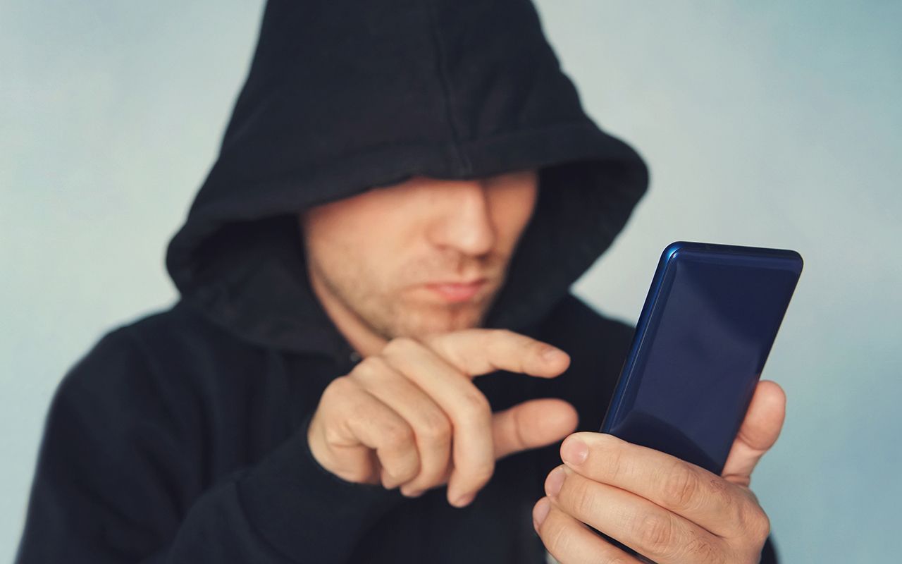 Maz kas zina metodi, kā noteikt, vai zvans ir surogātpasts