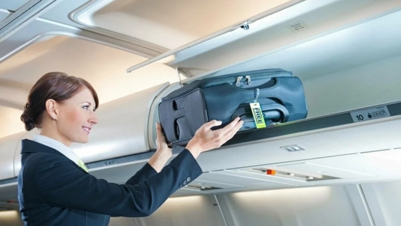 Ko nedrīkst pārvadāt rokas bagāžā? Stingri aizliegtas preces.