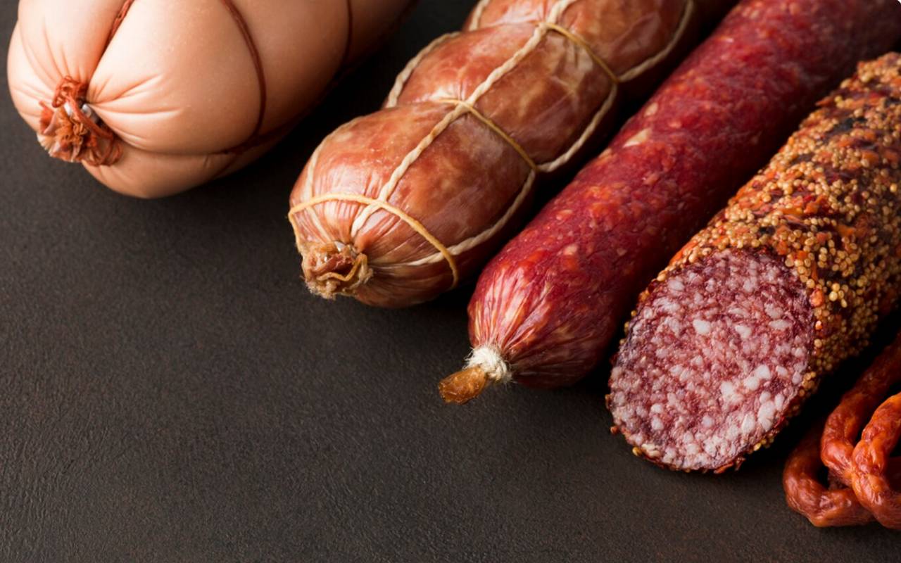 Ne Kastīlija, ne Estremadura: pasaulē labāko amatnieku čorizo ražo miesnieks Logroņo centrālajā tirgū.