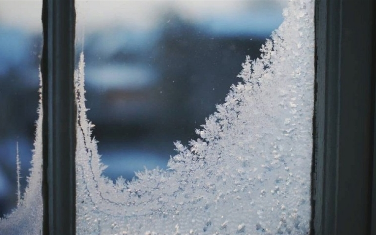 Kāpēc mājās ir auksts, pat ja apkure ir ieslēgta uz 20 grādiem? Šeit ir iemesls, kas maina visu.