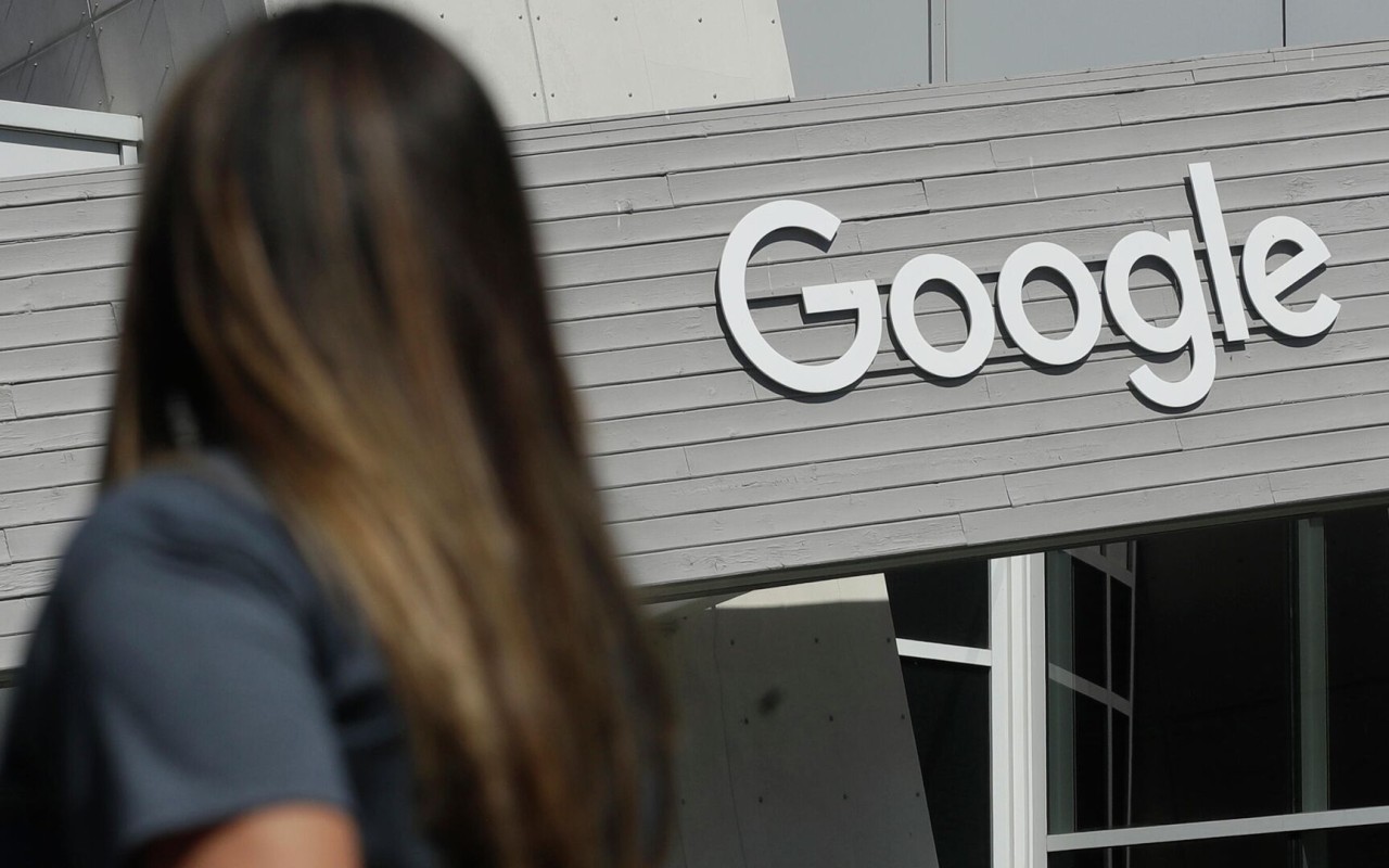 Google sāk dalīties ar visiem jūsu tekstziņojumiem ar jūsu darba devēju