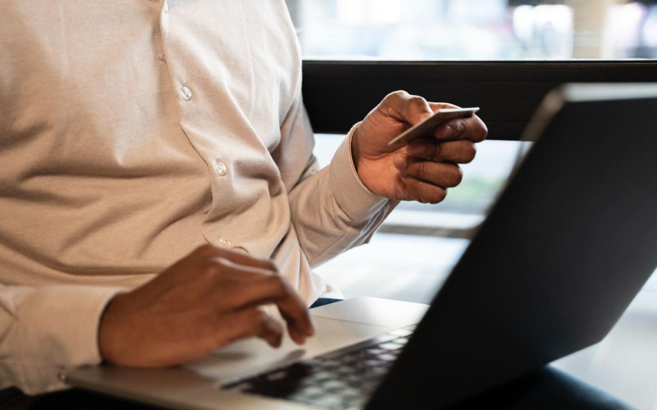 Bankas brīdina: ja šī procedūra netiks pabeigta, no 1. janvāra pārskaitījumi var tikt bloķēti.