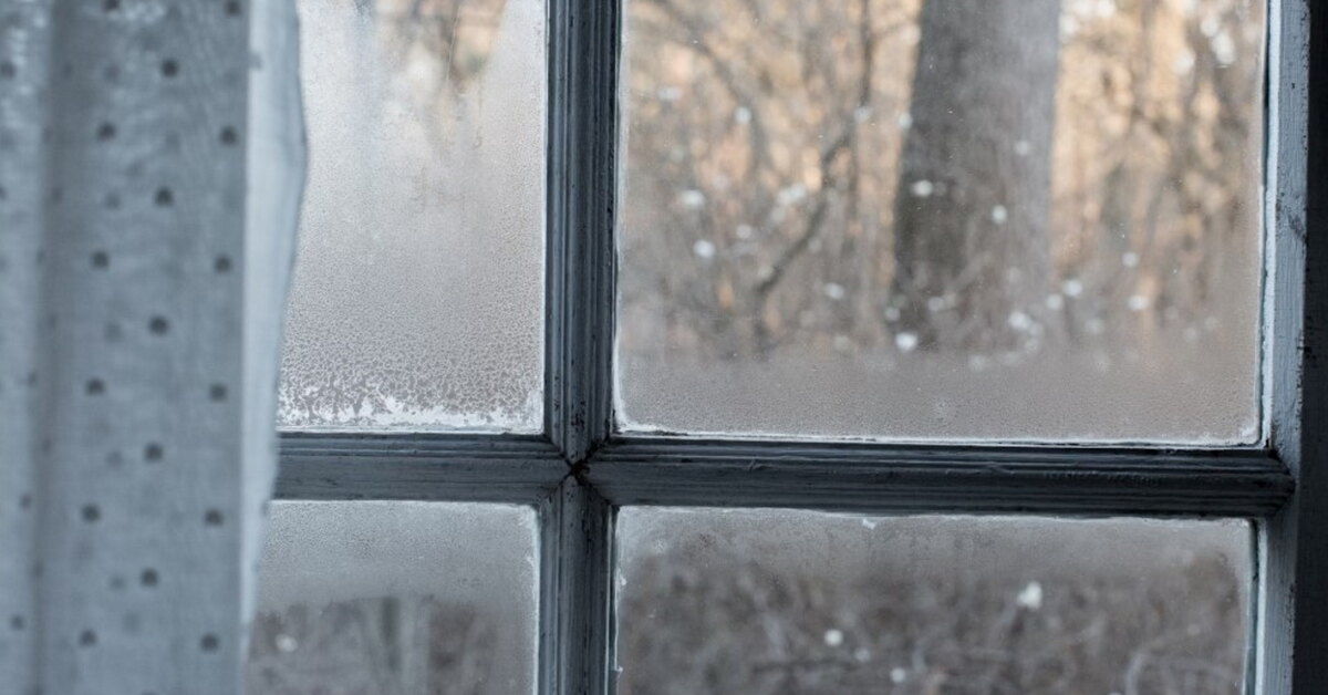 Kāpēc patiesībā nav ieteicams vēdināt māju ziemā no plkst. 8 līdz 10 no rīta