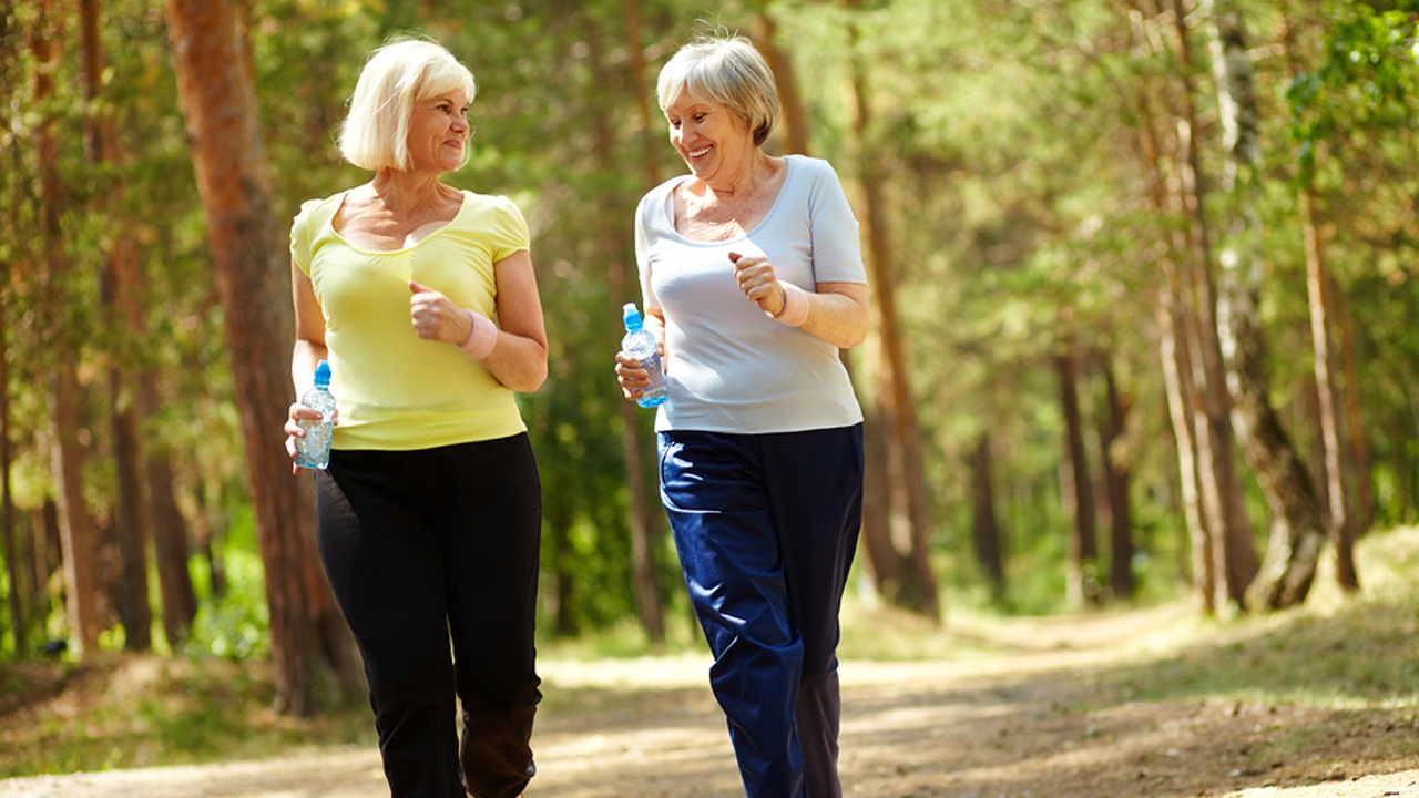 Zinātne atspēko mītu: kādā vecumā cilvēks kļūst pietiekami nobriedis, lai skrietu?