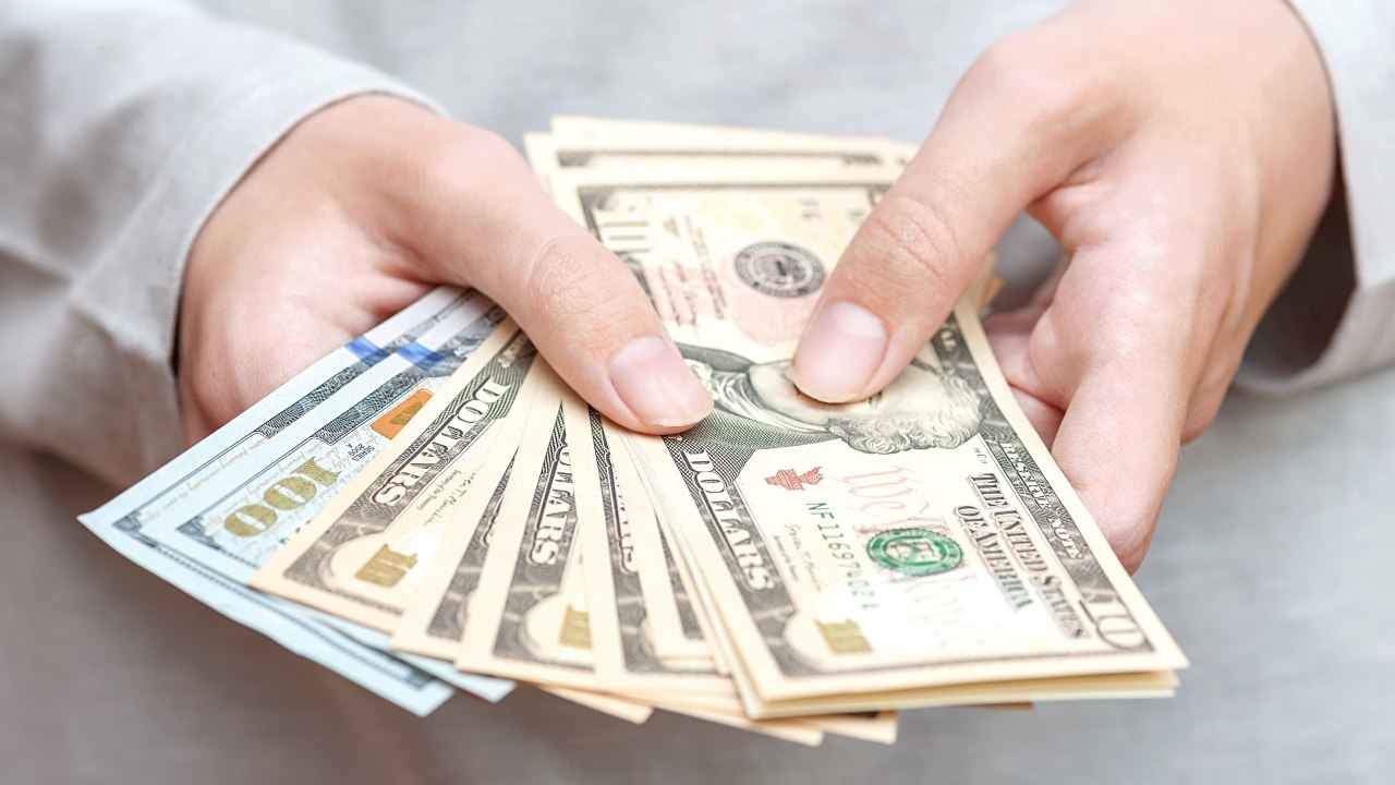 Bonuss mājas darbiniekiem: kāds ir tā apmērs un kas to saņems 2026. gada janvārī.