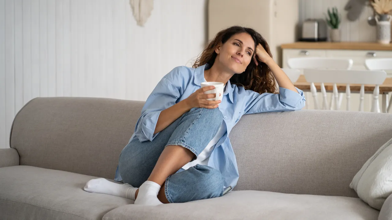 Filozofs Bjon Čols Hans: „Palikt mājās ir visredzamākā pretestības forma”.