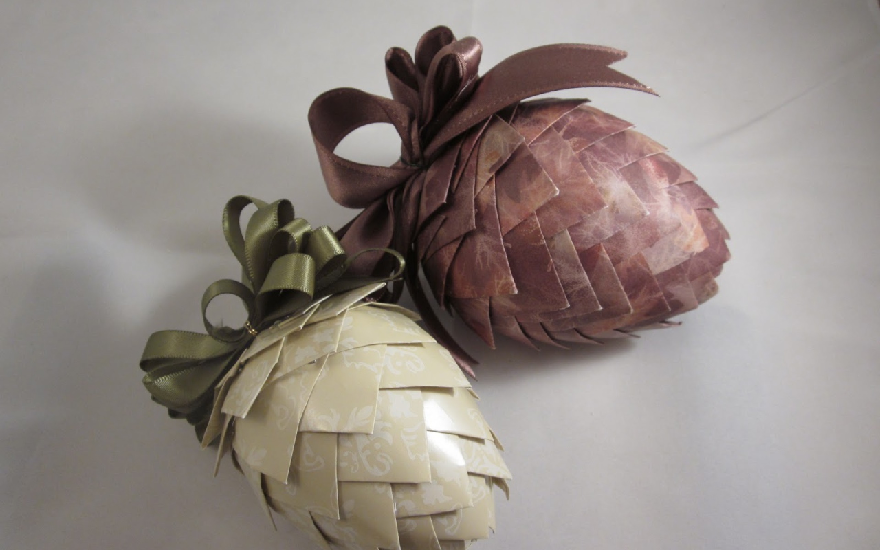 Pārstrāde: saglabājiet kartona tualetes papīra ruļļus un pārvērtiet tos brīnišķīgā Ziemassvētku dekorācijā.