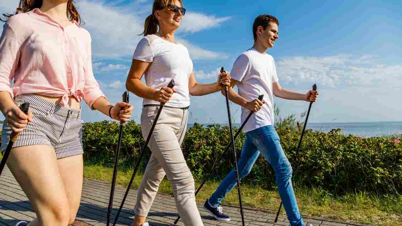 Vai iešana palīdz palielināt muskuļu masu, samazināt tauku daudzumu vai abas šīs lietas?