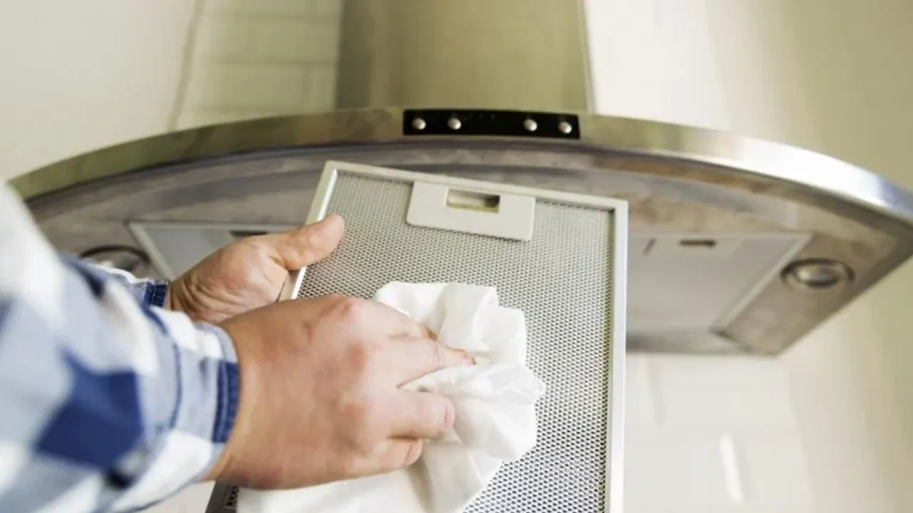 Vienkāršs noslēpums, kā iztīrīt tvaika nosūcēju: tas izskatīsies kā jauns.