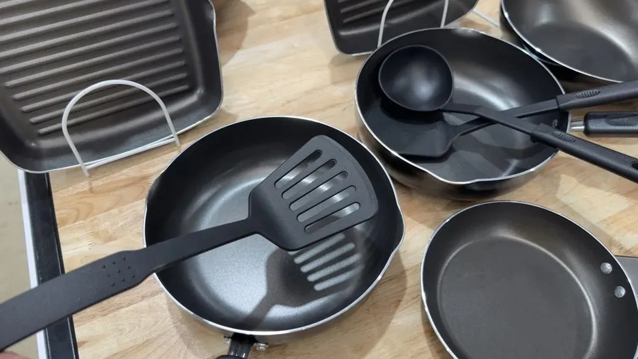 Ne teflons, ne alumīnijs: pārtikas rūpniecības tehnologs atklāj, kādu materiālu izvēlēties, pērkot pannu.