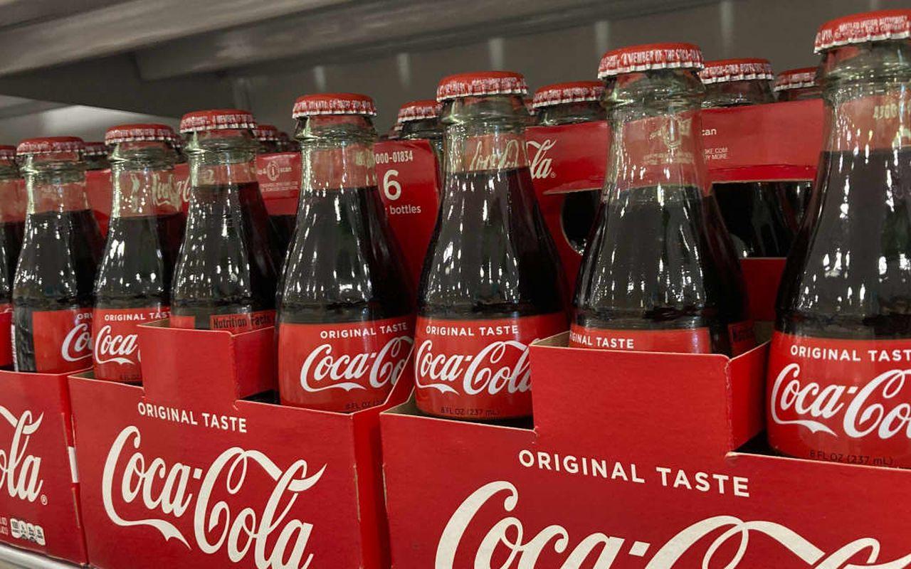 „Tas ir neproduktīvi”: Džimmijs Mohamedis izskaidro, kāpēc gastrīta gadījumā noteikti jāizvairās no kokakolas lietošanas.