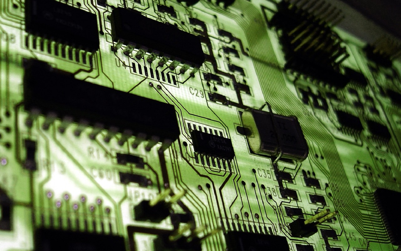 Elektroniska ierīce, ko mēs visi izmetam un kas satur 450 miligramus 22 karātu zelta.