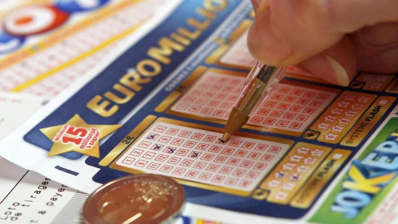 Loterijas dalībnieks saņēma 50 000 eiro no Valsts loterijas pēc datora darbības traucējumiem, bet prasa 3 miljonus eiro: “Man bija seši pareizi skaitļi.”