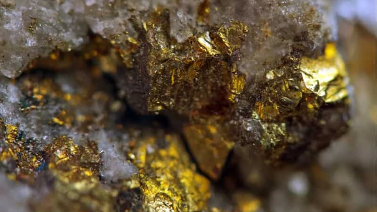 Ģeologi tam netic: pētījumi liecina, ka zemestrīces var veidot zelta gabalus caur kvarcu.