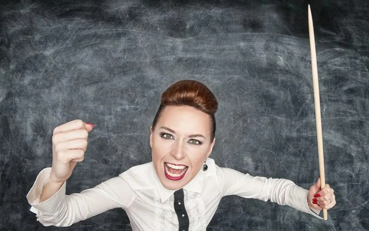 “Tie ir liekuļi, nevis varoņi.” Skolotāja izskaidroja, kāpēc Vācijā skolotāji gandrīz nekad nepaliek ilgāk darbā