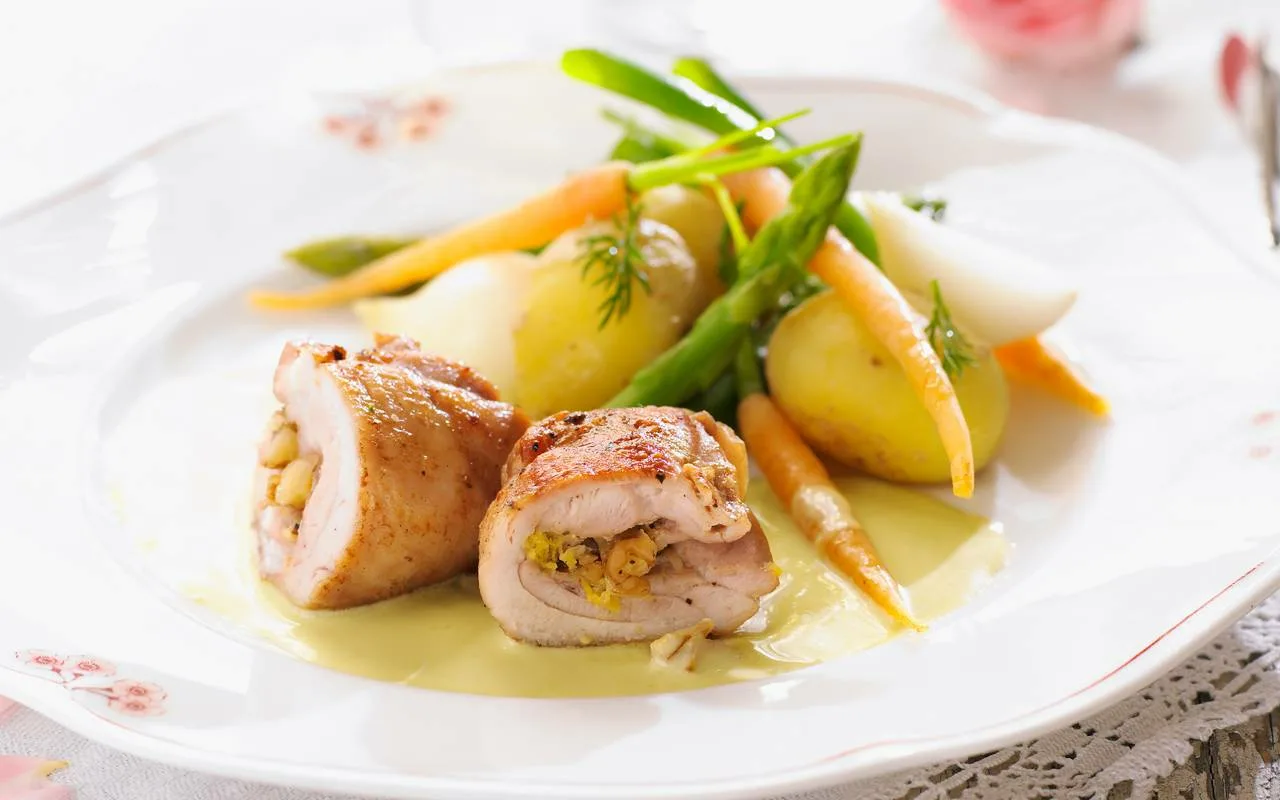 Ātrs un vienkāršs vistas ruleta ar kājiņām recepte