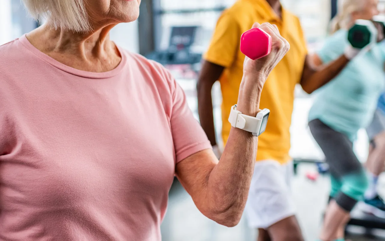 Spēka treniņi atjauno imūnsistēmu gados vecākiem cilvēkiem.