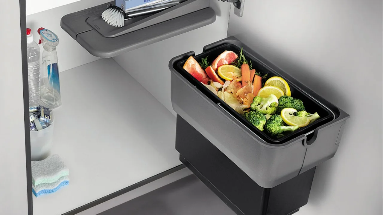 Atvadieties no atkritumu tvertnes uz grīdas: tendence, kas optimizē telpu un ir higiēniskāka.