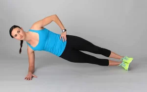 Vingrinājumi, kas jāveic katru dienu mājās bez aprīkojuma, lai uzturētu normālu svaru.