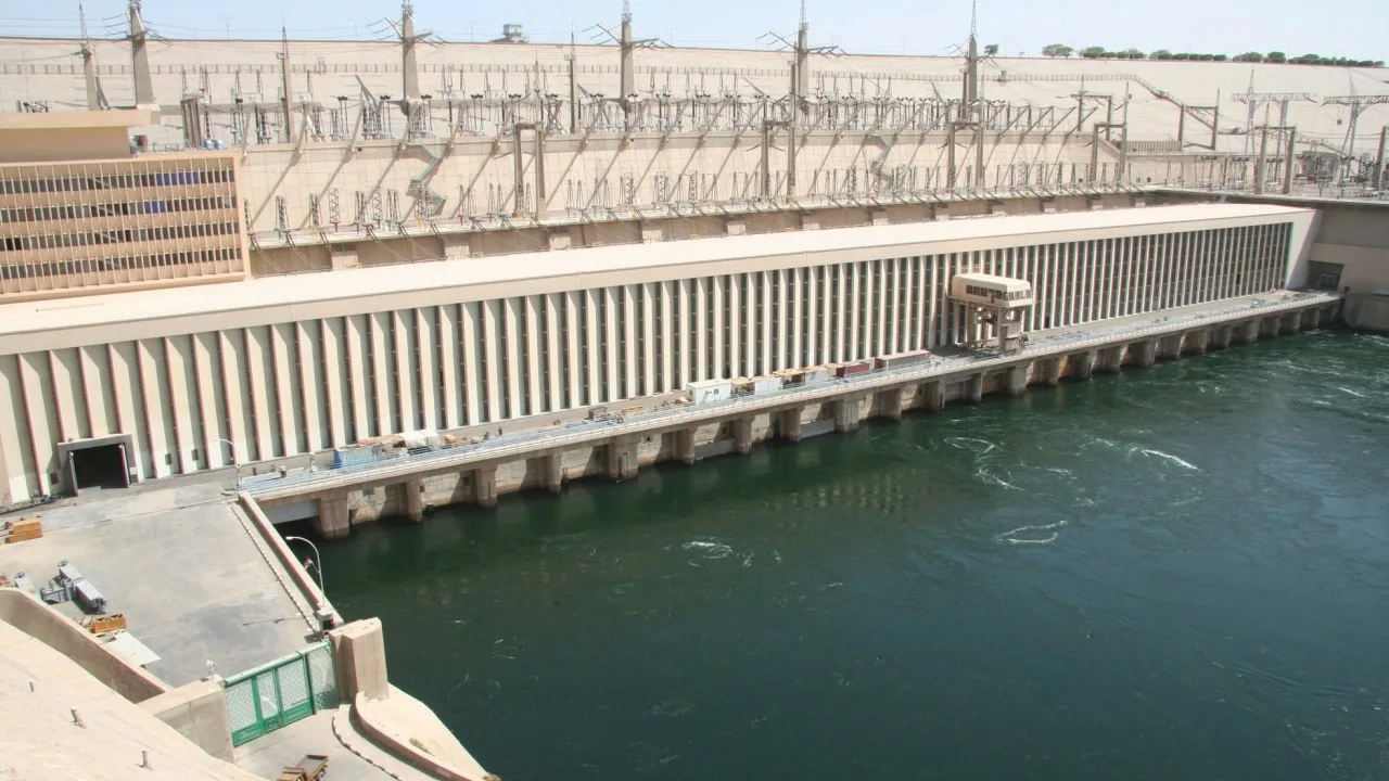 Ēģiptē uzbūvēta pasaulē dziļākā mākslīgā osta