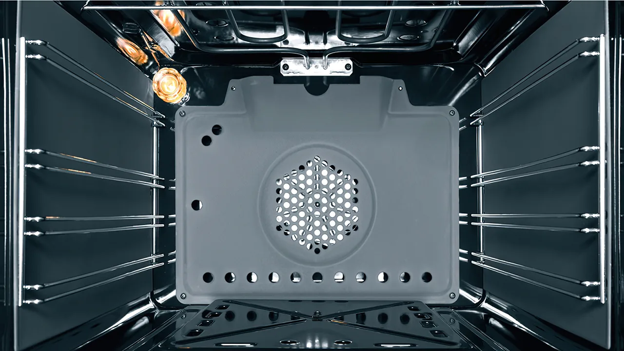 Ne pirolīze, ne ķimikālijas: labākais līdzeklis krāsns tīrīšanai dažās minūtēs atrodas jūsu virtuvē.