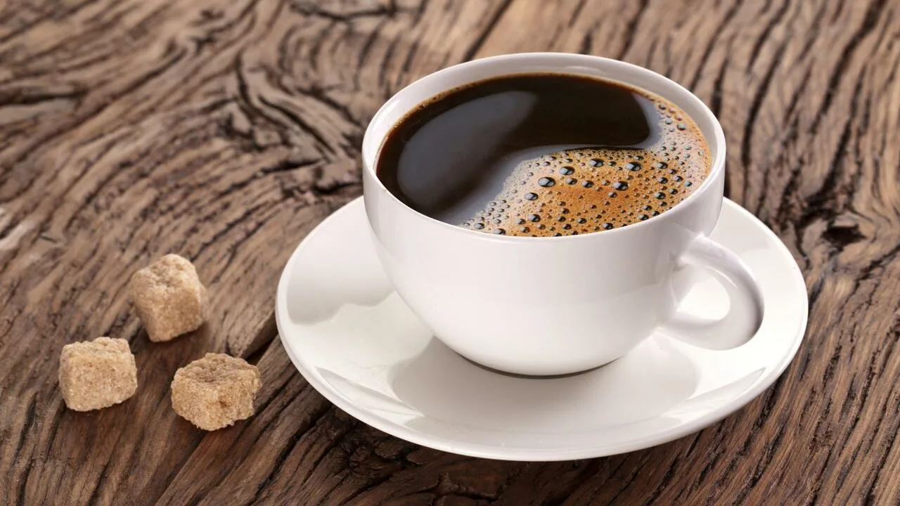 Ko zinātne saka par kafijas labvēlīgo ietekmi uz veselību un kā to vislabāk dzert?