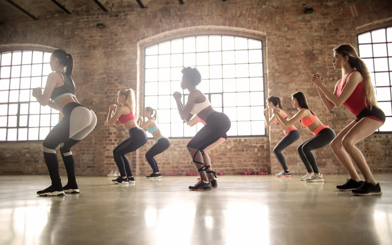 Ne iešana, ne braukšana ar velosipēdu: vienkāršs vingrinājums, kas aizsargā vecāku cilvēku ceļgalus