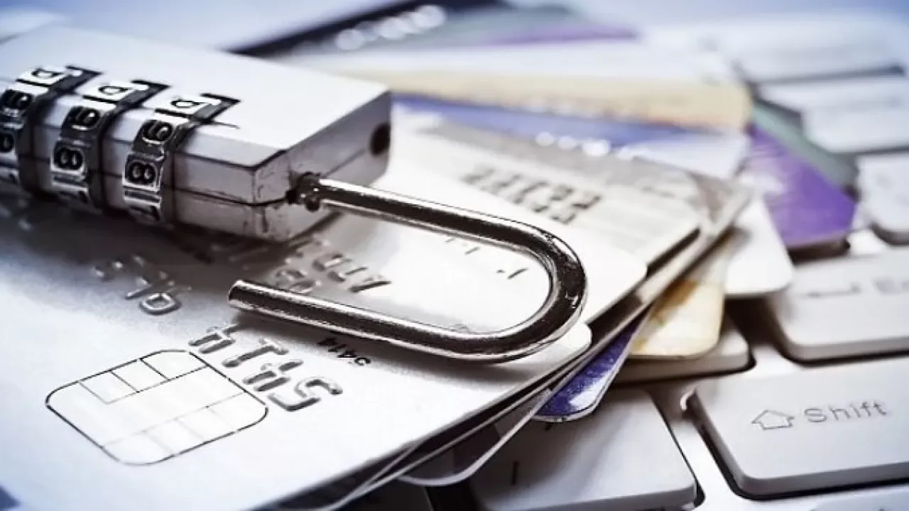 Oficiāli | Valdība konfiscē banku kontus un aktīvus visiem pilsoņiem un ārzemniekiem, kuri nav izpildījuši šo obligāto procedūru.