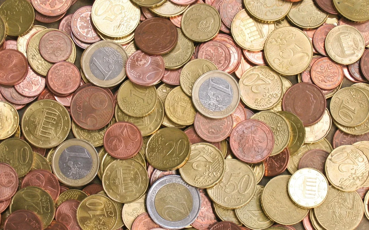 Pētniecības grupa noskaidro, kam piederēja 600 kilogrami monētu no lielākā romiešu monētu lādes, kas atrasta šajā valstī.