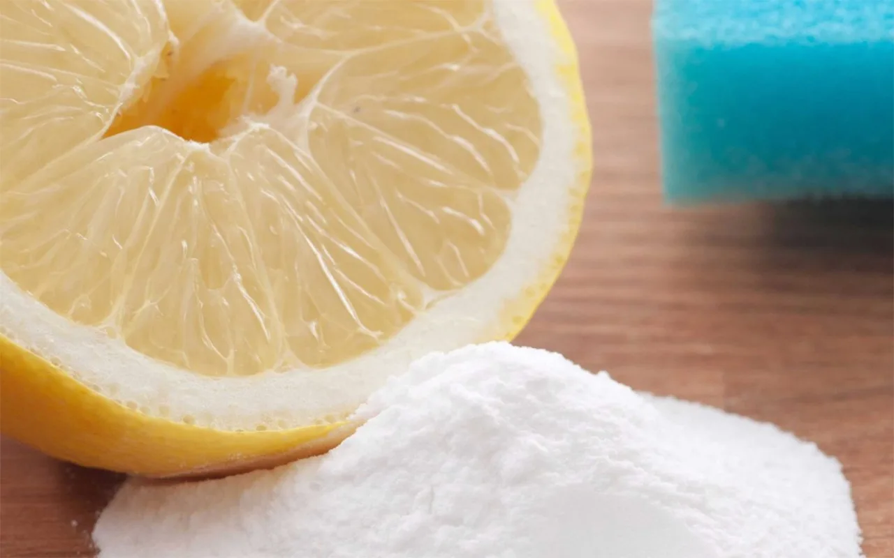 Citronu miziņas un pārtikas sodas sajaukums: kāpēc tas ir noderīgi un kāpēc tas ir ieteicams