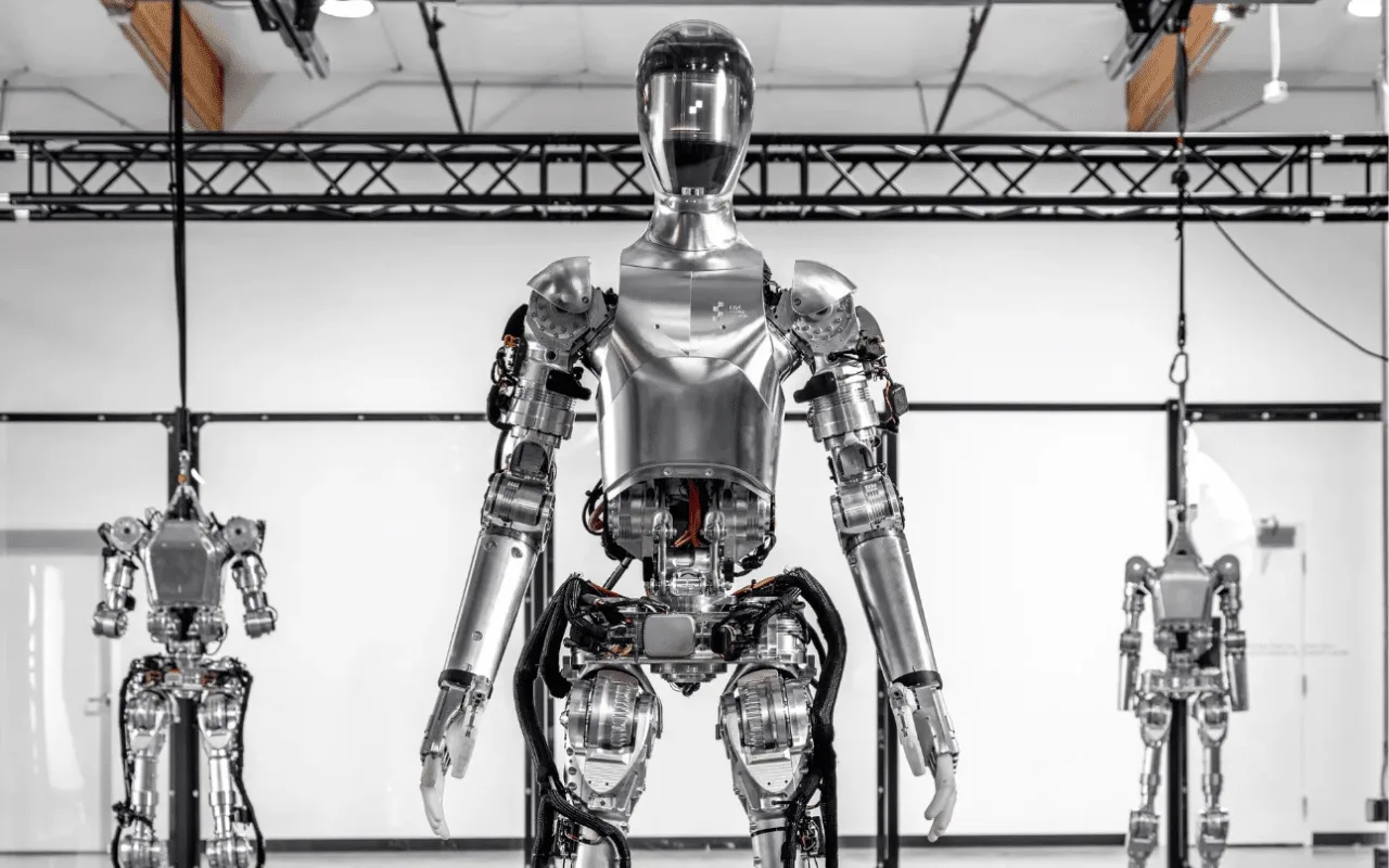 Figure AI, nosodīts bijušais drošības dienesta vadītājs: viņš brīdina, ka robotam Figure 02 ir spēks, kas spēj salauzt galvaskausu