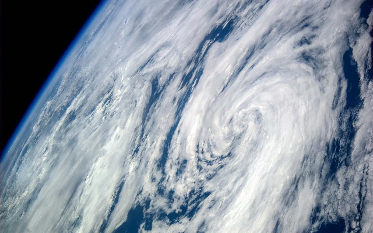 Retais ziemas ciklons “Polārais ekspresis” tiek prognozēts virs Amerikas Savienotajām Valstīm un Kanādas pēc polārā virpuļa sadalīšanās.